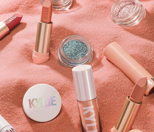 KYLIE COSMETICS UNDER THE SEA COLLECTION FOR SUMMER 2019 3 523x450 - KYLIE COSMETICS UNDER THE SEA COLLECTION FOR SUMMER 2019