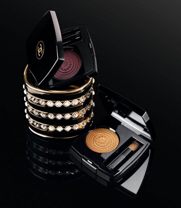 CHANEL HOLIDAY 2019 MAKEUP COLLECTION 3 1 - CHANEL 2019 Christmas Holiday Collection And Sets