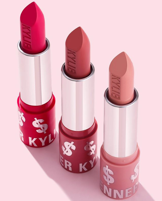 KYLIE COSMETICS BIRTHDAY MAKEUP COLLECTION 2019 6 - KYLIE COSMETICS BIRTHDAY MAKEUP COLLECTION 2019