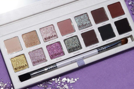 SIGMA BEAUTY NEW ENCHANTED EYESHADOW PALETTE FOR 2019 450x300 - SIGMA BEAUTY NEW ENCHANTED EYESHADOW PALETTE FOR 2019