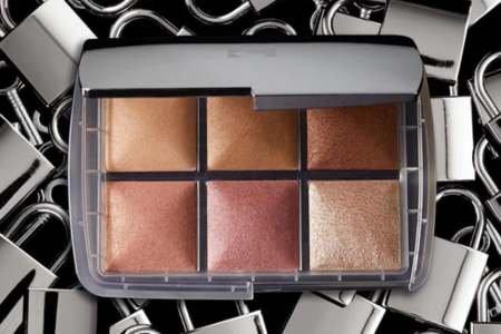 Hourglass Unlocked Ambient Lighting Palette 450x300 - HOURGLASS GHOST 2019 Christmas Holiday Collection