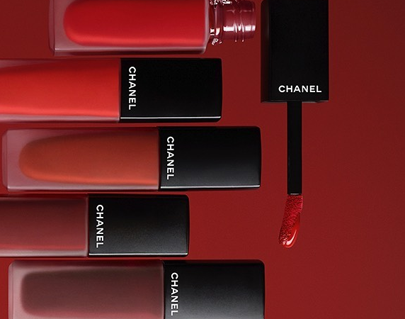 CHANEL 2022 Holiday Makeup Bag & Beauty Gift Sets Available Now – IcanGWP