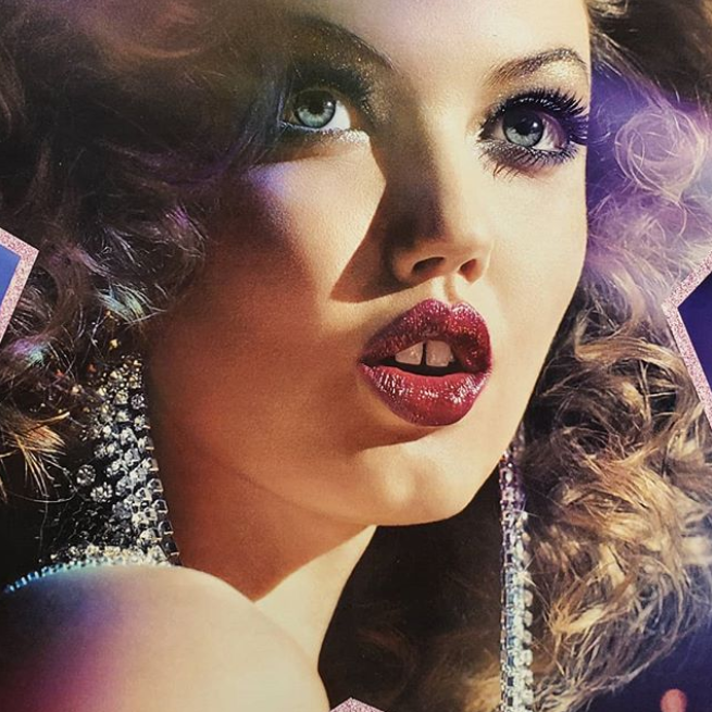 face mist 2019 best STARRING YOU moeY Collection MAC Chic 2019 Holiday Christmas face mist 2019 best STARRING YOU moeY Collection MAC Chic 2019 Holiday Christmas