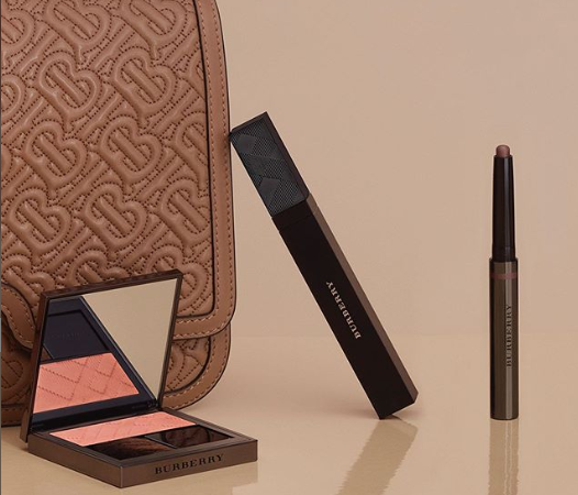 Burberry Beauty gift with purchase 2019 schedule 526x450 - Burberry Beauty gift with purchase 2021