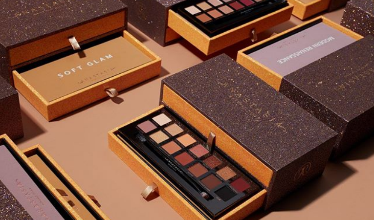 ANASTASIA BEVERLY HILLS BLACK FRIDAY VAULT—— THE HOLIDAY GIFT SETS 765x450 - ANASTASIA BEVERLY HILLS' BLACK FRIDAY VAULT—— THE HOLIDAY GIFT SETS