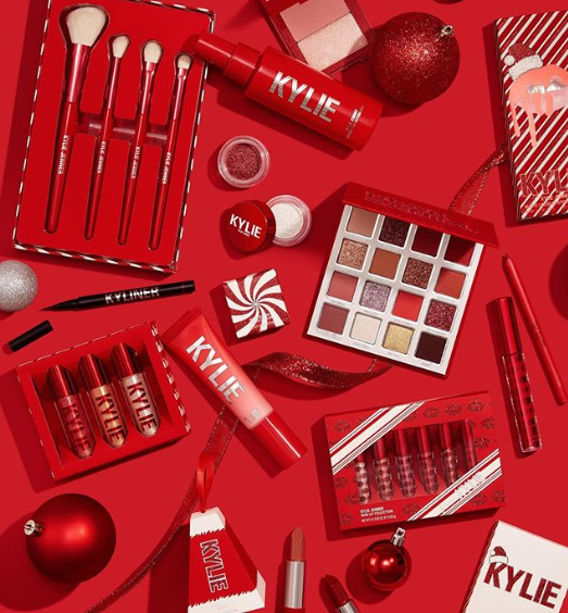 KYLIE COSMETICS 2019 Christmas Holiday Collection KYLIE COSMETICS 2019 Christmas Holiday Collection 4 - KYLIE COSMETICS 2019 Christmas Holiday Collection