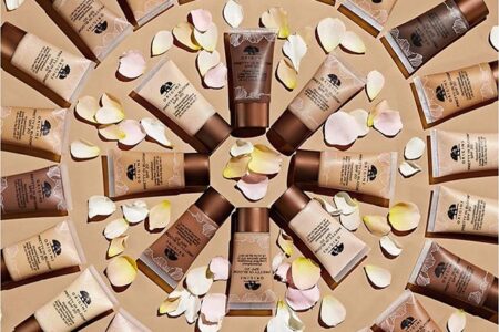 ORIGINS PRETTY IN BLOOM FLOWER INFUSED LONG WEAR FOUNDATION 450x300 - ORIGINS PRETTY IN BLOOM FLOWER-INFUSED LONG-WEAR FOUNDATION