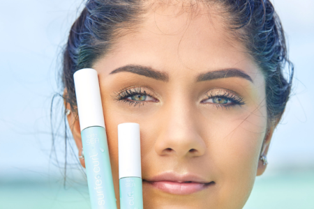 TARTE SEA SURFER CURL VOLUMIZING MASCARA AVAILABLE NOW 1 450x300 - TARTE SEA SURFER CURL VOLUMIZING MASCARA AVAILABLE NOW