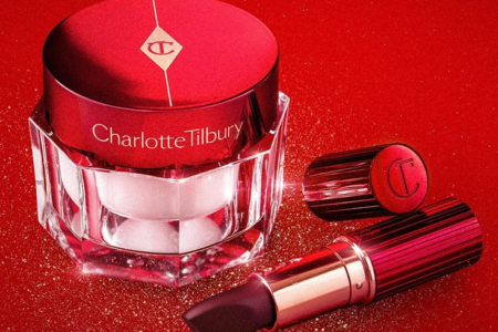 CHARLOTTE TILBURY 2020 NEW YEAR MAGIC RED DUO MAKEUP KIT 450x300 - CHARLOTTE TILBURY 2020 NEW YEAR MAGIC RED DUO MAKEUP KIT