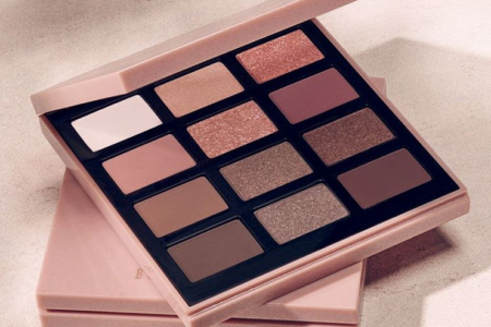 BOBBI BROWN NUDE DRAMA II EYESHADOW PALETTE AVAILABLE NOW 1 450x300 - BOBBI BROWN NUDE DRAMA II EYESHADOW PALETTE AVAILABLE NOW