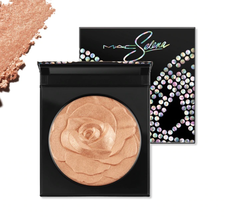 EXTRA DIMENSION SKINFINISH SELENA LA REINA 1 - MAC x SELENA LA REINA COLLECTION FOR SUMMER 2020