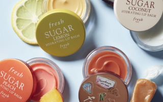 FRESH BEAUTY LIMITED EDITION SUGAR CARAMEL HYDRATING LIP BALM 1 320x200 - FRESH BEAUTY LIMITED-EDITION SUGAR CARAMEL HYDRATING LIP BALM