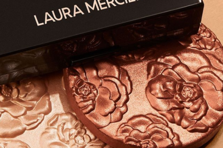 LAURA MERCIER FACE ILLUMINATORS WITH EMBOSSED DESIGN 1 450x300 - LAURA MERCIER FACE ILLUMINATORS WITH EMBOSSED DESIGN