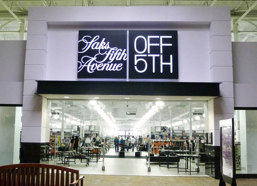 Saks OFF 5TH Black Friday 2022 Beauty Deals & Sales Chic moeY