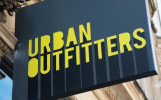 Urban Outfitters Cyber Monday 4 320x200 - Urban Outfitters Cyber Monday 2021
