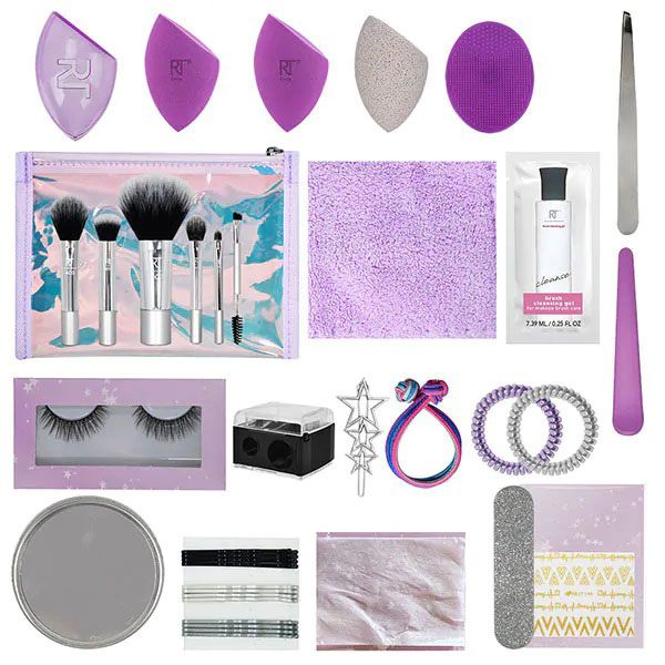 Real Techniques Advent Calendar 2020 Chic moeY