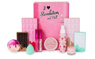 1 8 320x200 - I Heart Revolution Christmas Gift Sets 2020