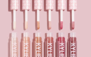 1111 1 320x200 - Kylie Cosmetics Plumping Gloss