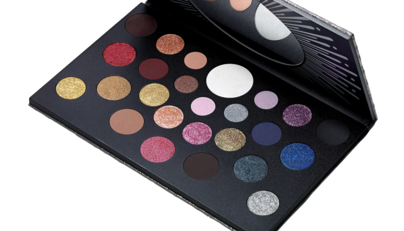 4C0QQFO NJZG0FZT7YG03Y 786x450 - MAC Grand Spectacle Eye Shadow Palette