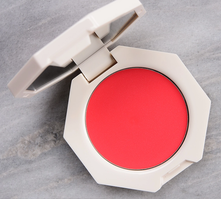 5BPEP6@P76X51G9FA4K 1 - Fenty Beauty Cheeks Out Freestyle Cream Blush