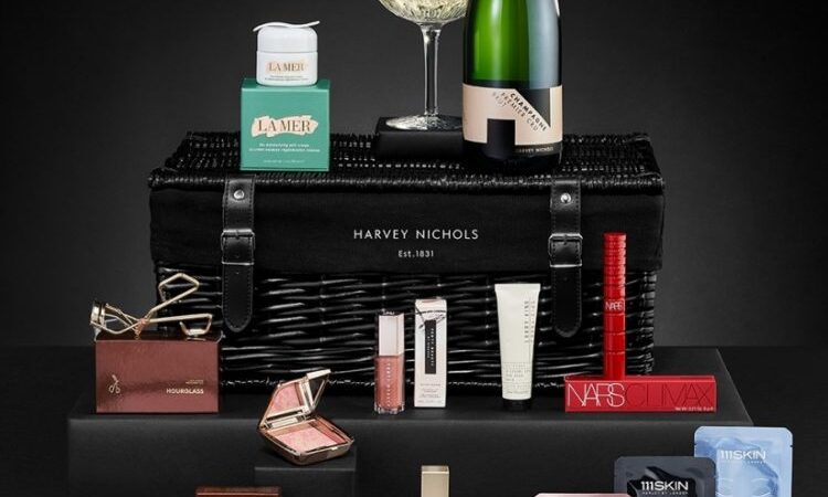 9 750x450 - Harvey Nichols Beauty Lovers Hamper 2020