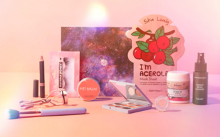 1 320x200 - Glossybox Black Friday Beauty Box 2020