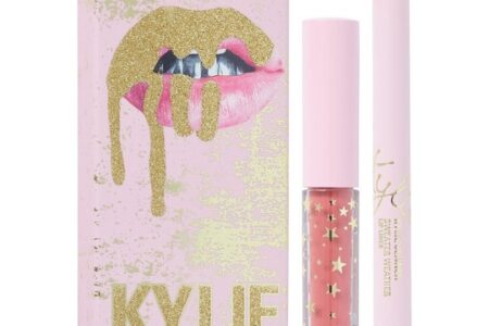 1 5 450x300 - Kylie Cosmetics x Ulta Holiday Collection 2020