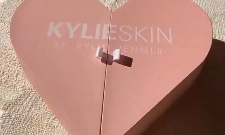 3 6 750x450 - Kylie Skin 12 Days of Beauty Advent Calendar 2020