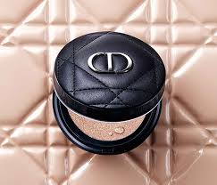 1 23 - Dior Mania Gold Edition Spring 2021