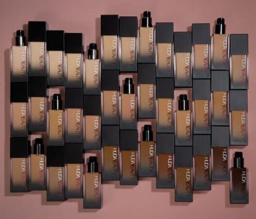 N4BO0H@JYL95223BW8 528x450 - Huda Beauty FauxFilter Luminous Matte Foundation