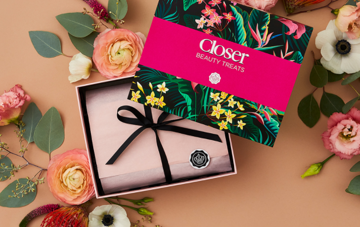 1 42 712x450 - Glossybox x Closer limited edition Beauty Box
