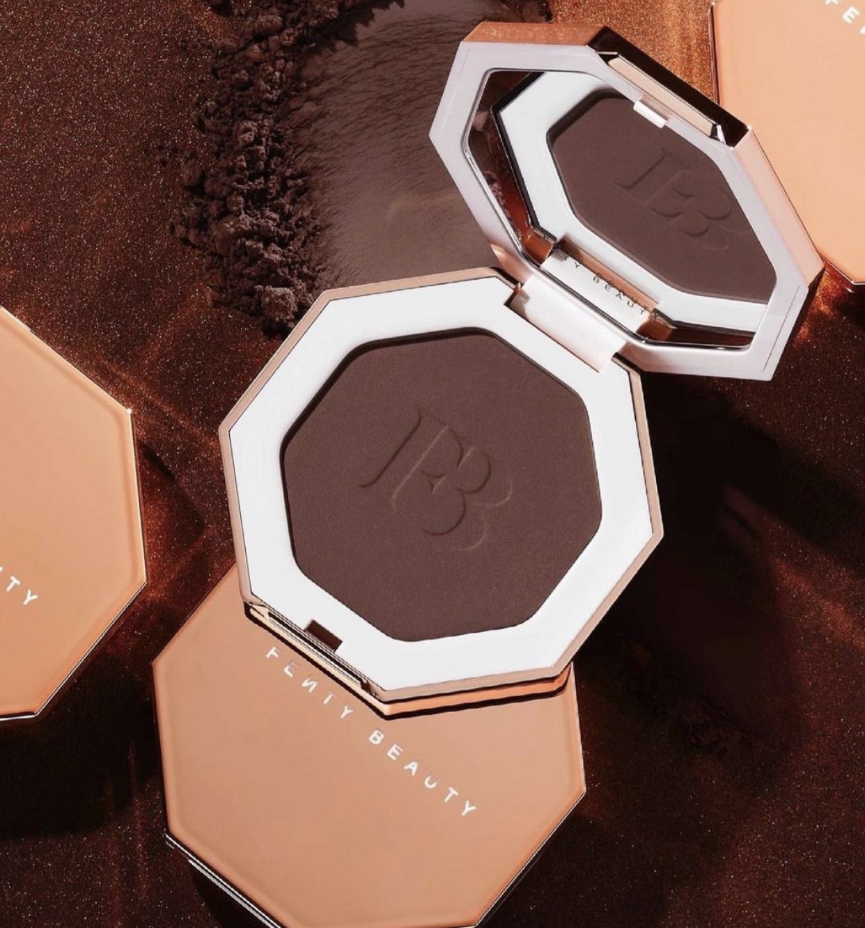 Fenty Beauty Sun Stalkr Instant Warmth Bronzer - Fenty Beauty Sun Stalk'r Instant Warmth Bronzer