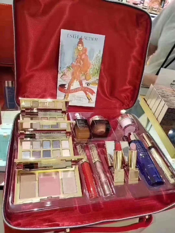 7 - Estee Lauder Christmas Gift Sets 2021