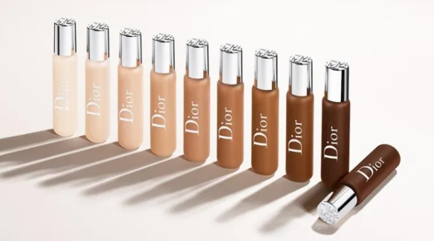 1 17 - Dior Backstage Face & Body Flash Perfector Concealer 2022