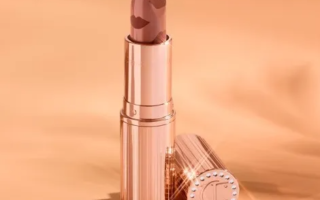 1 14 320x200 - Charlotte Tilbury K.I.S.S.I.N.G Lipstick Island Dream 2022