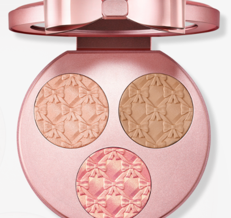 1 83 477x450 - MAC Cosmetics Effervescence Extra Dimension Compact 2022