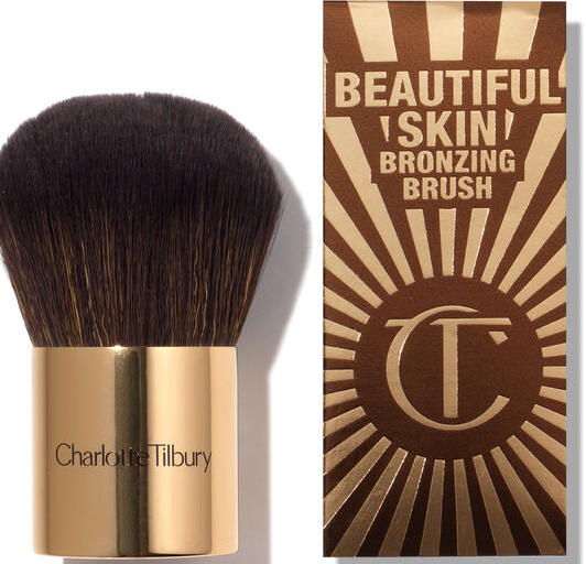 2 33 - Charlotte Tilbury Beautiful Skin Bronzing Brush
