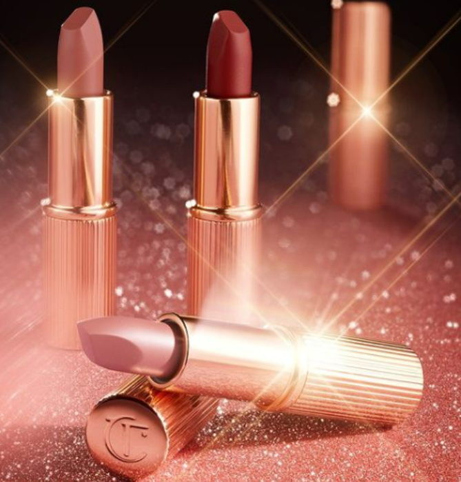 1 58 - Charlotte Tilbury Limited-Edition Holiday K.I.S.S.I.N.G Lipsticks 2022