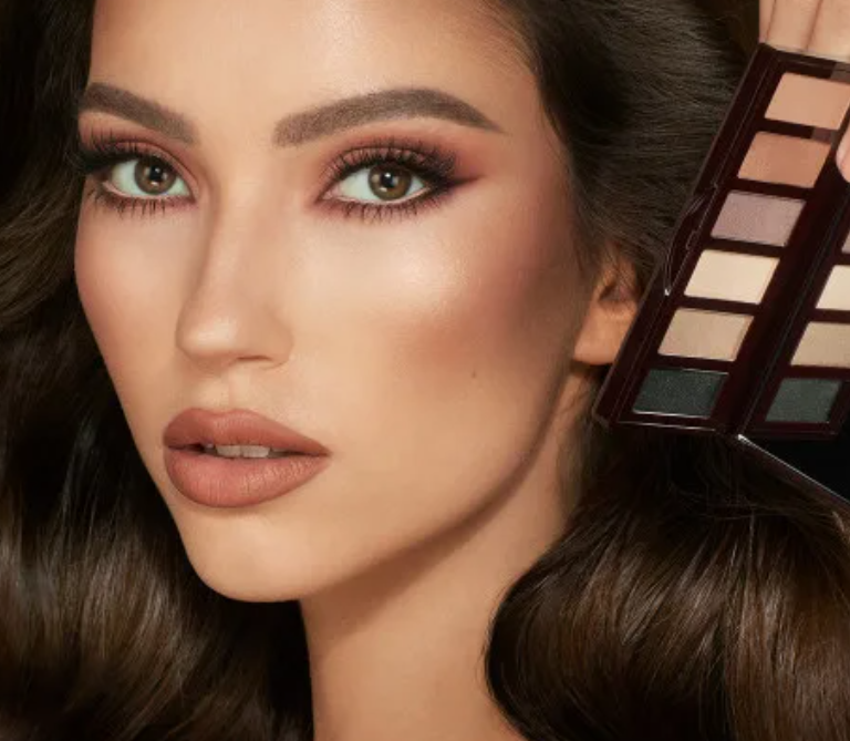 1 60 - Charlotte Tilbury’s Magic Makeup Mystery Box