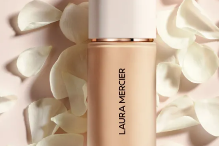 1 1 450x300 - Laura Mercier Real Flawless Weightless Perfecting Foundation 2023