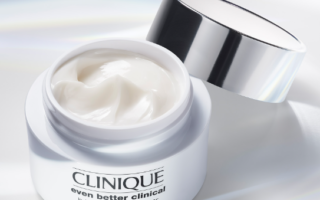 2 27 320x200 - Clinique Even Better Clinical™ Brightening Moisturizer 2023