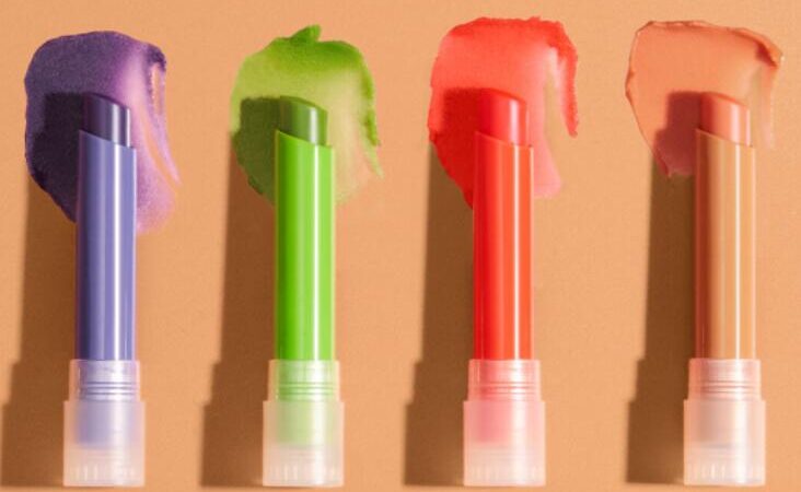 1 20 732x450 - Huda Beauty GloWish Super Jelly Lip Balm 2023