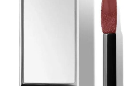 3 8 450x300 - TOM FORD Soleil Neige Gloss Luxe 2023