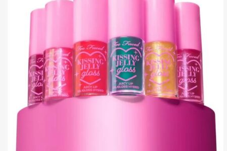 5 4 450x300 - Too Faced Kissing Jelly Ultra-Nourishing Non-Sticky Lip Oil Gloss Hybrid 2023