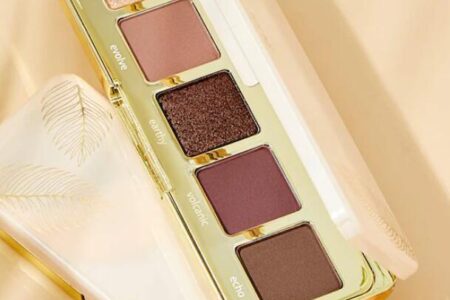 1 19 450x300 - Tarte Glamazon™ to-go Eyeshadow Palette