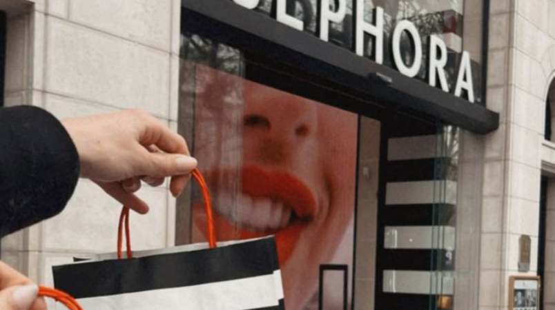 33be7d07 b636 4cd9 9d32 b1a7a14615d1 804x450 - Spooky Savings: The Best Fall-to-Holiday Sets to Stock Up on at the Sephora Sale